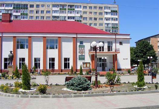 Somaj, de regula, la Casa de Cultura. Nici o activitate culturala, pana la toamna