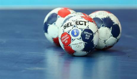 Competitii de handbal si fotbal, in week-end. Se fac inscrieri