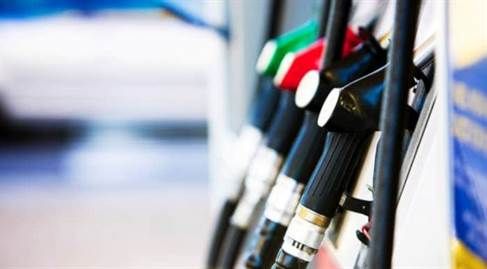 Val de scumpiri înainte de sărbători! Preţul carburanţilor se apropie tot mai mult de 6 lei/litru
