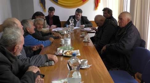 „Sfatul Bătrânilor” la Heleșteni – despre investiții noi și problemele comunității