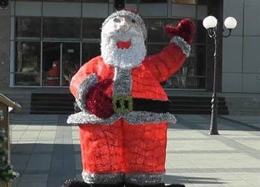 Mos Craciun a venit in Pascani. Se amenajeaza “Oraselul Copiilor “