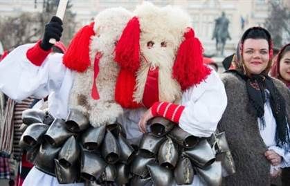 Alaiuri traditionale din zona Pascaniului si Hirlaului, la festivalul de la Iasi