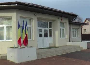 Primaria Vanatori cumpara un camion 4×4