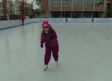 S-a deschis patinoarul din Pascani. Intrarea este gratuita astazi