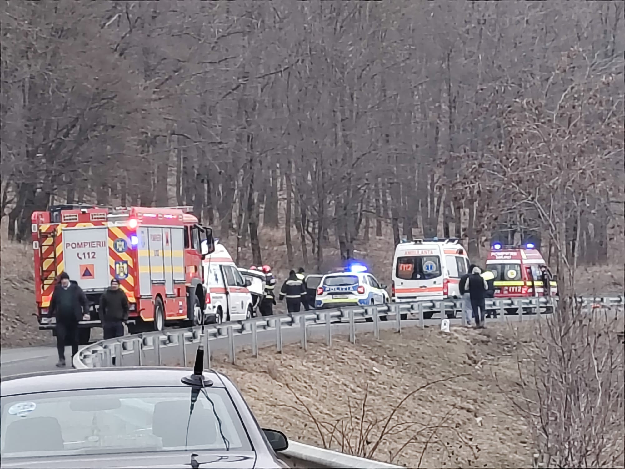 Accident rutier la Coastă Măgurii. O mașina răsturnată – FOTO