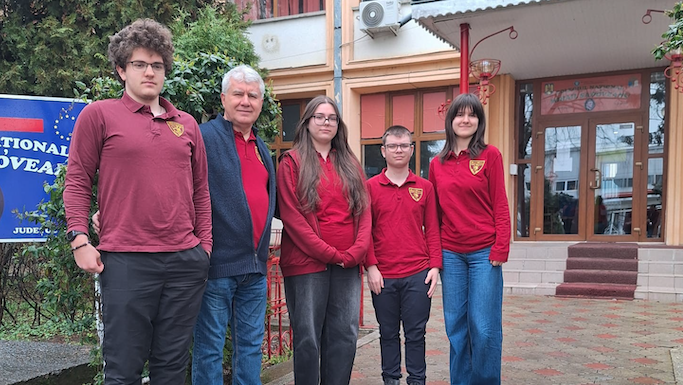 Trei elevi ai Colegiului Mihail Sadoveanu, calificați la Etapa Națională a Olimpiadei de Matematică