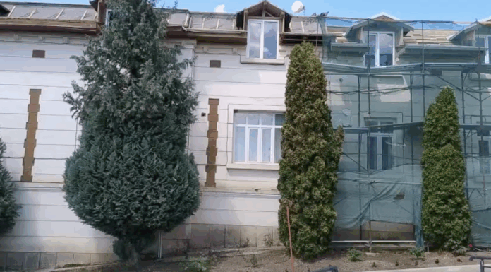 Primăria Hârlău, în reabilitare. Investiție de 5 milioane de lei, termen de finalizare august 2026