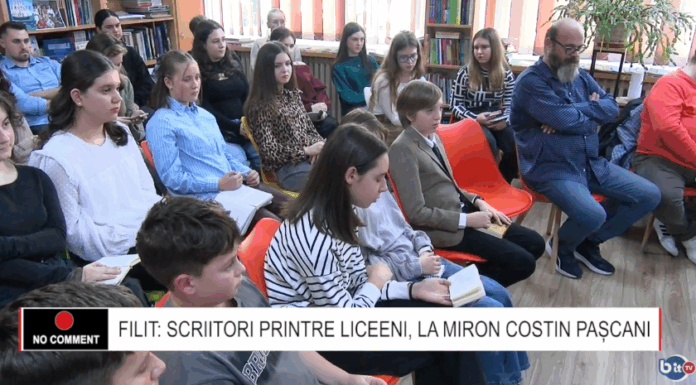 Scriitorul, Marian Coman, în mijlocul elevilor de la Miron Costin Pașcani