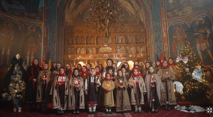 Ansamblul „Mugurii Cristeștiului”, colaj de colinde cu Iustina Irimia – VIDEO