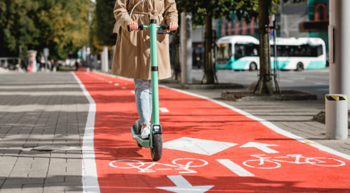 Polița RCA este obligatorie și pentru trotinete și biciclete electrice. Ce prevede legea și ce sancțiuni se vor aplica